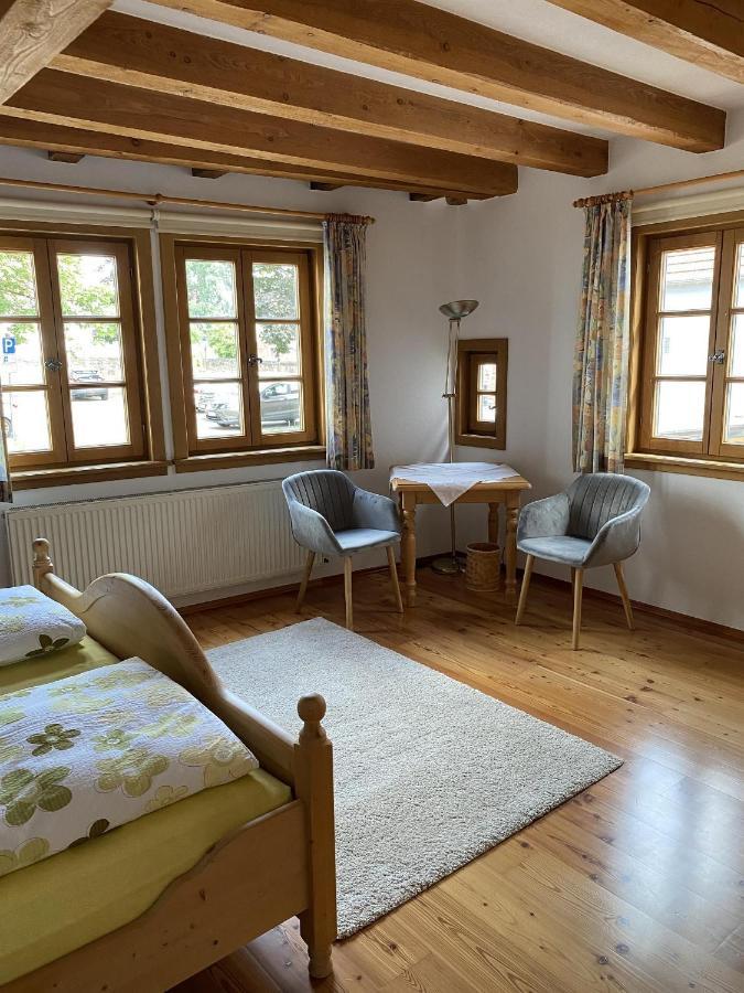 Gaestehaus Winzerhof Bader Heuchelheim-Klingen Exteriör bild