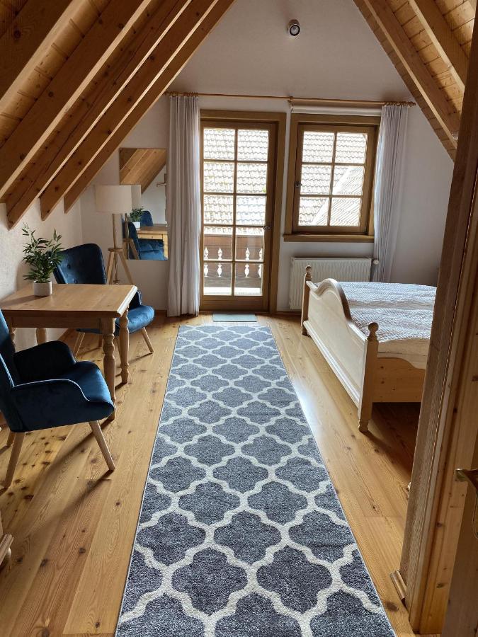 Gaestehaus Winzerhof Bader Heuchelheim-Klingen Exteriör bild